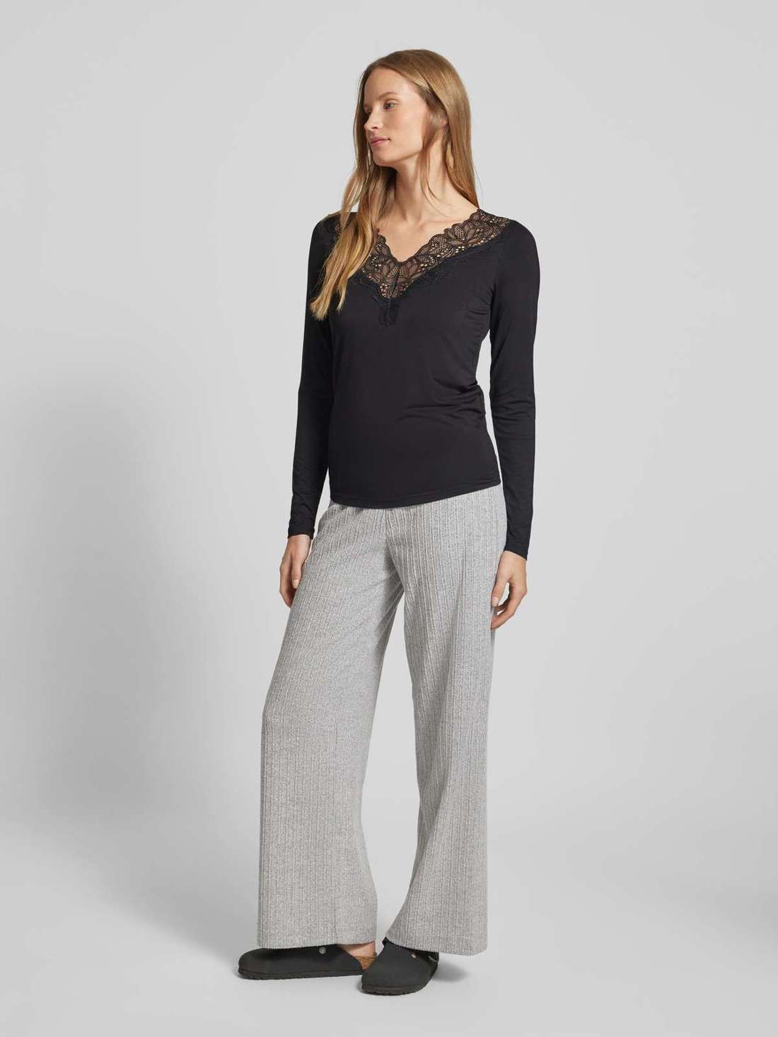 Спортивные брюки с эластичным поясом