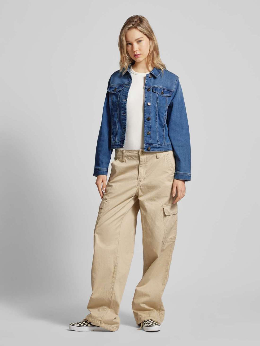 Джинсовая куртка с нагрудными карманами