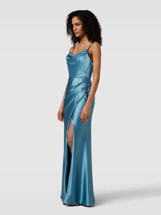 Вечернее платье с эффектом водопада