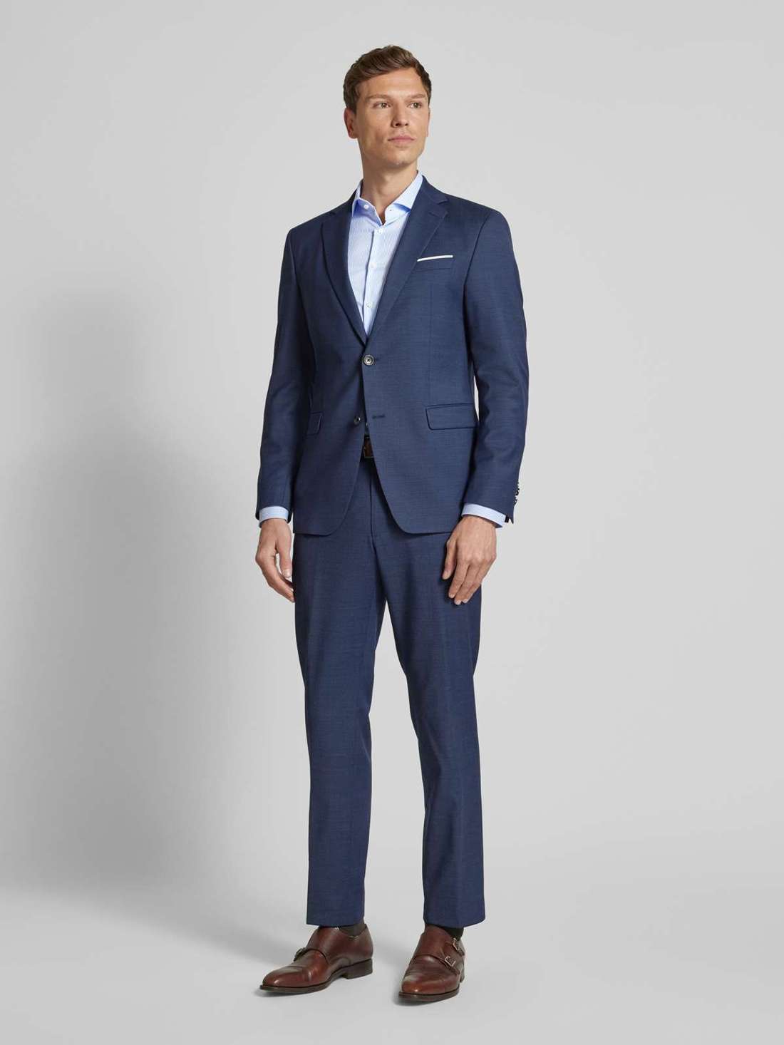 Деловая рубашка приталенного кроя с воротником «Кент»