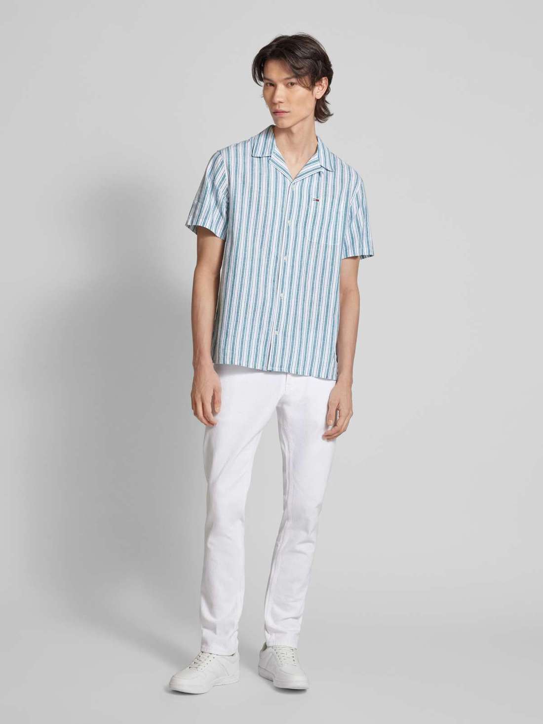 Повседневная рубашка приталенного кроя с рукавами 1/2