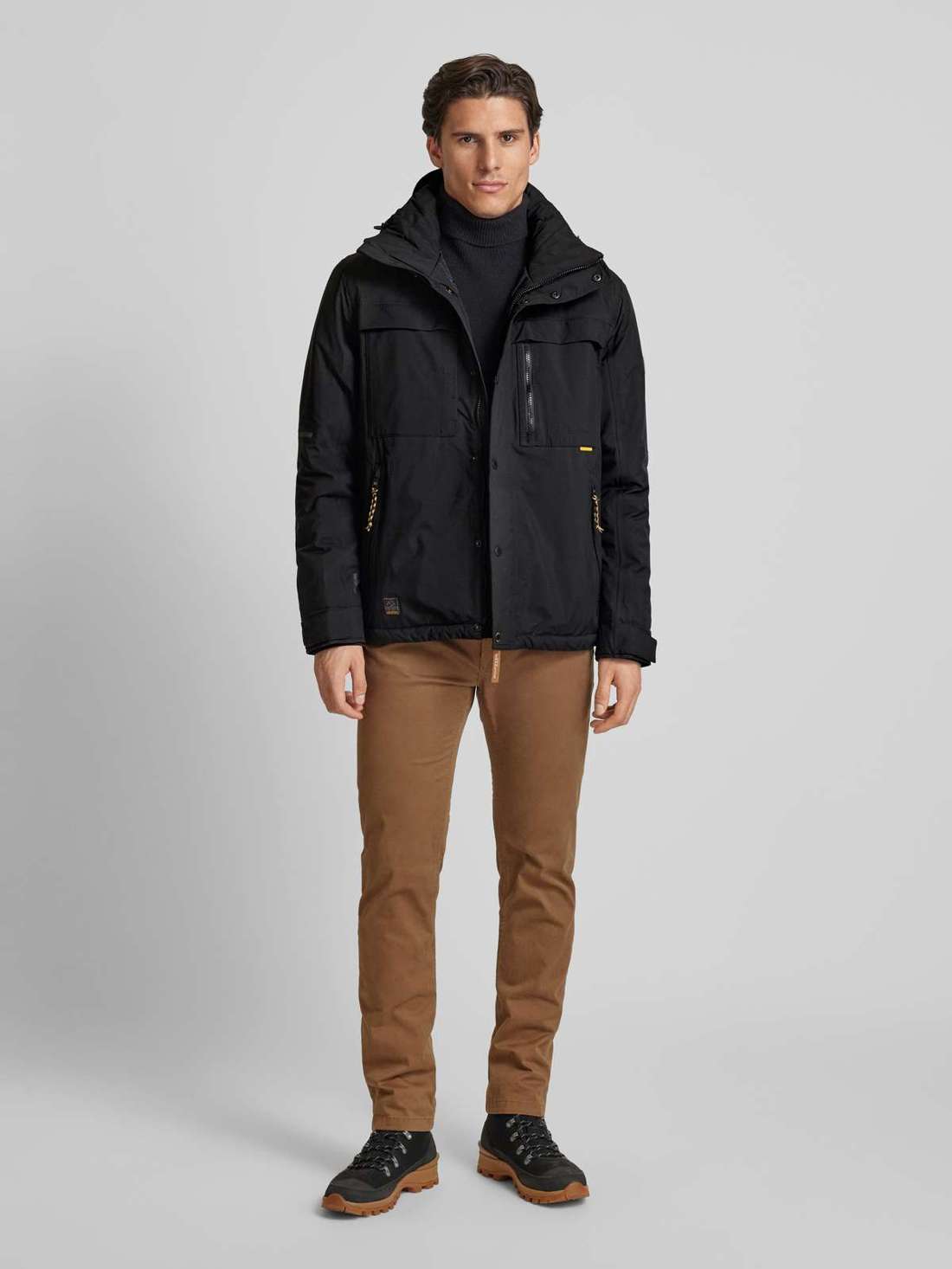 Функциональная куртка с капюшоном