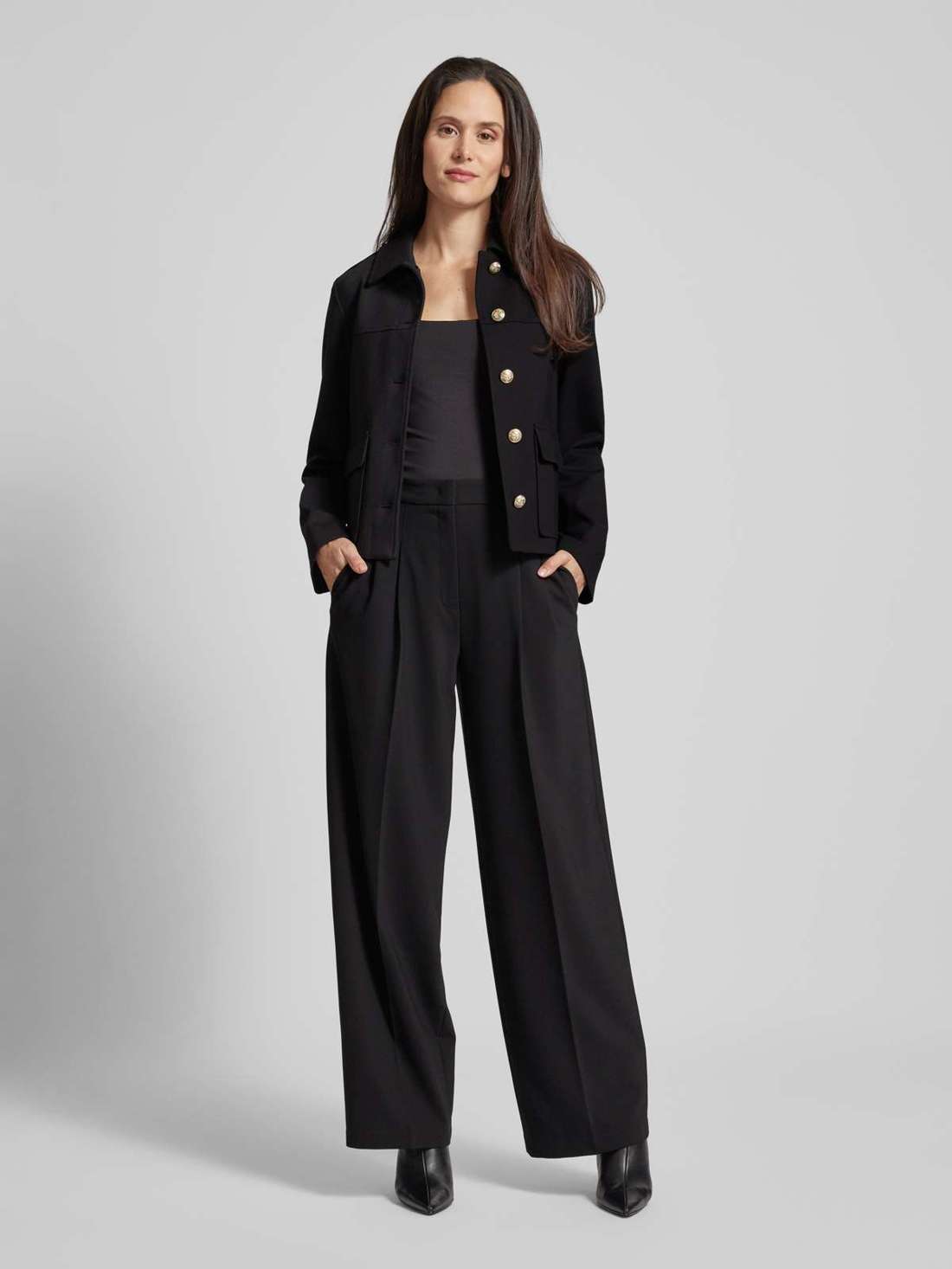 Куртка-рубашка с карманами с клапанами