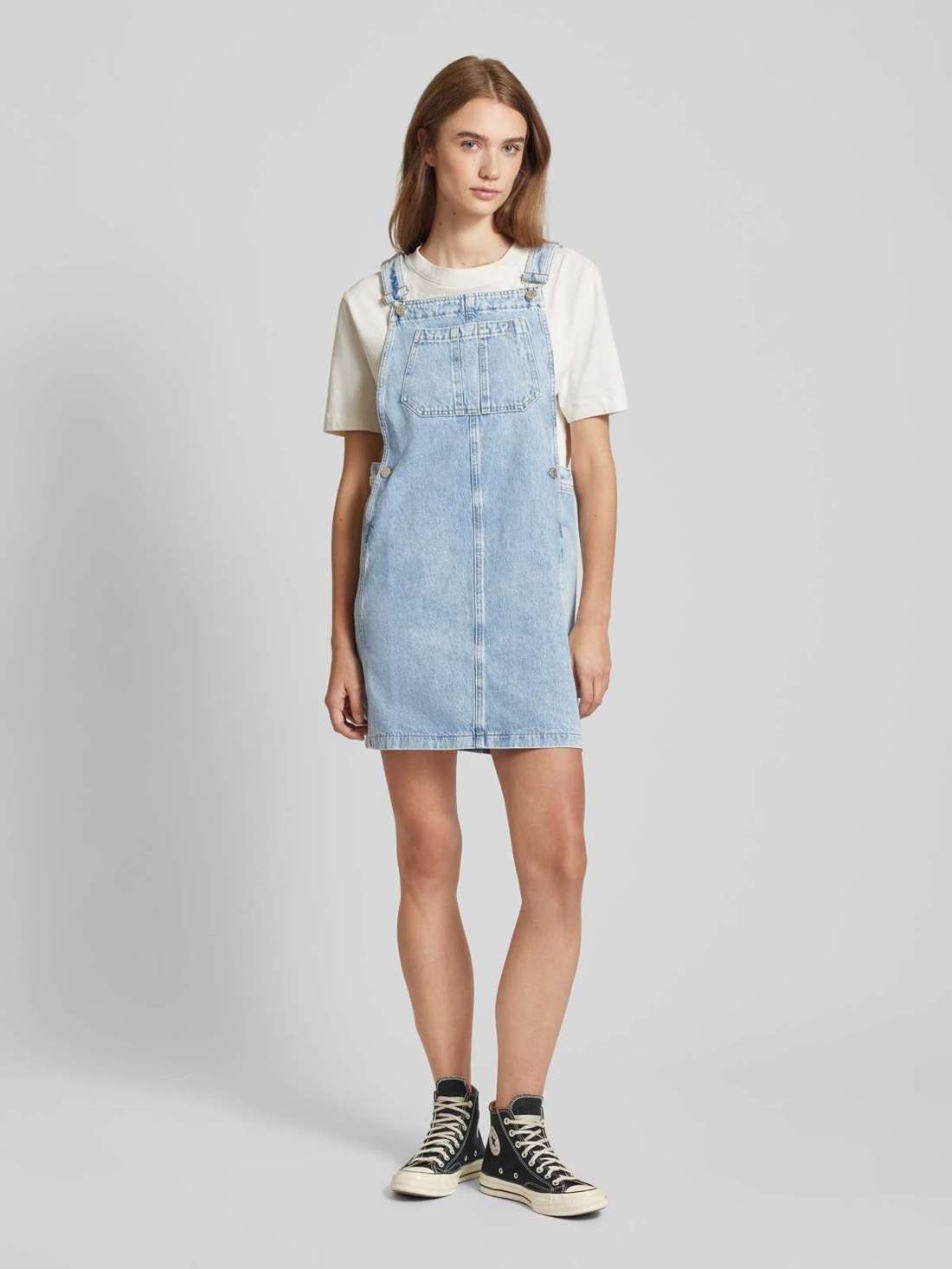 Платье-комбинезон с нагрудными карманами