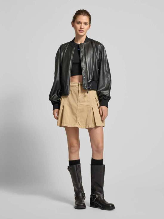 Мини-юбка с карманами с клапанами Rundale