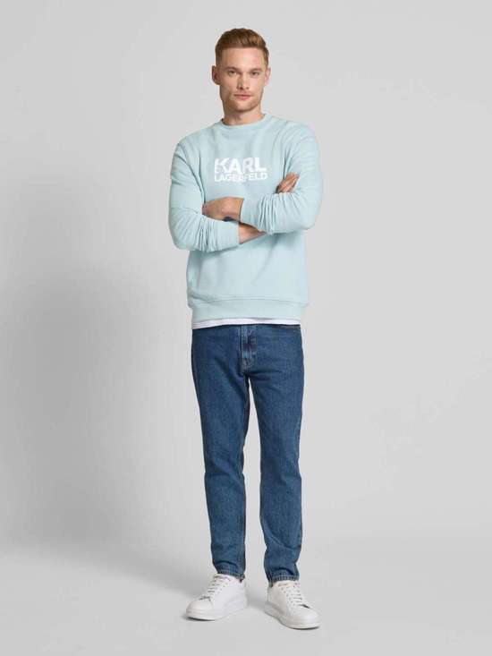 Толстовка с принтом этикетки