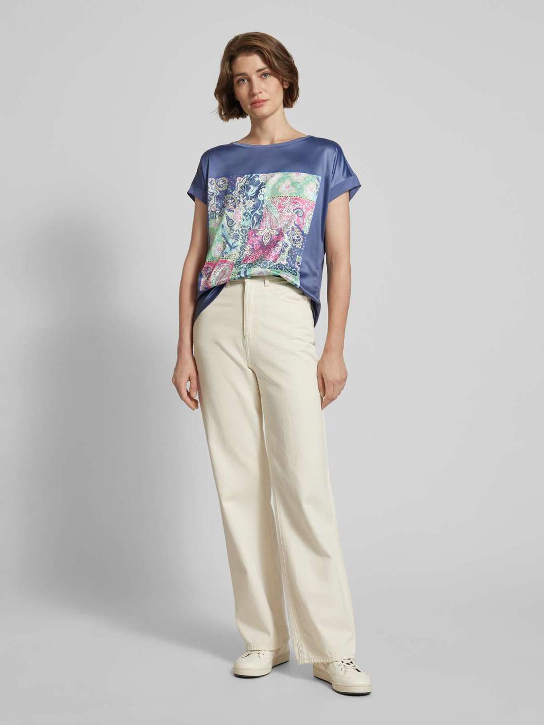 Футболка с мотивным принтом