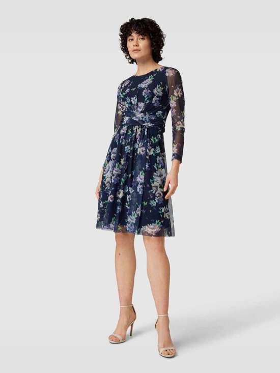 Коктейльное платье с рюшами