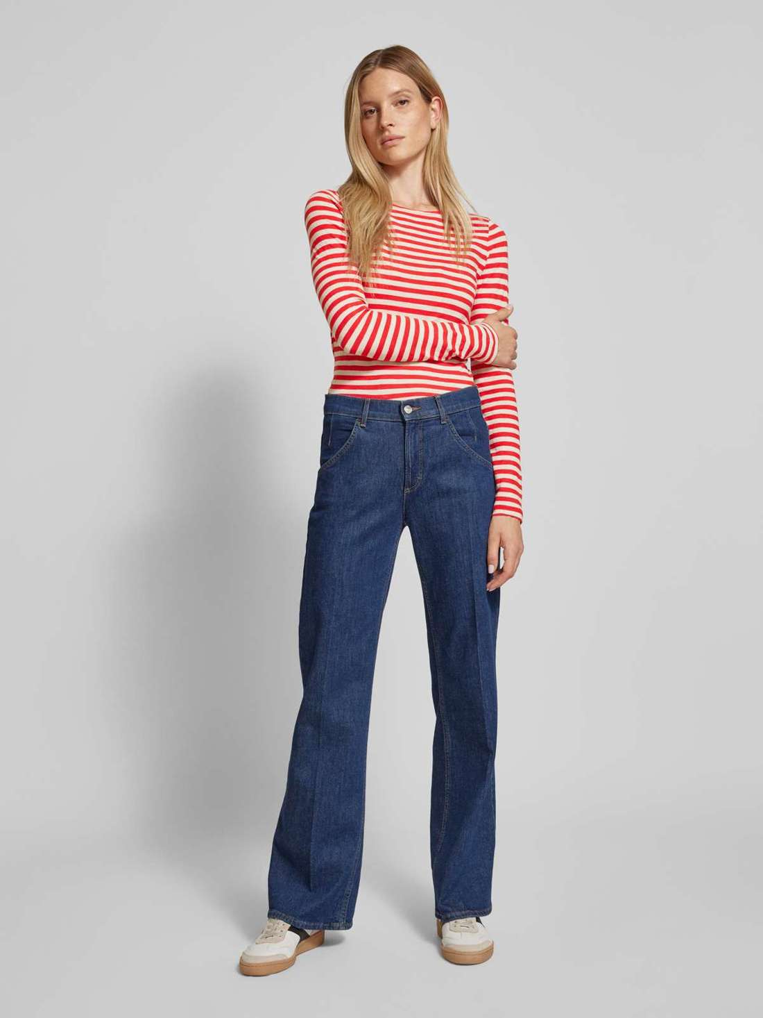 Рубашка прямого кроя с длинными рукавами из тонкого трикотажа