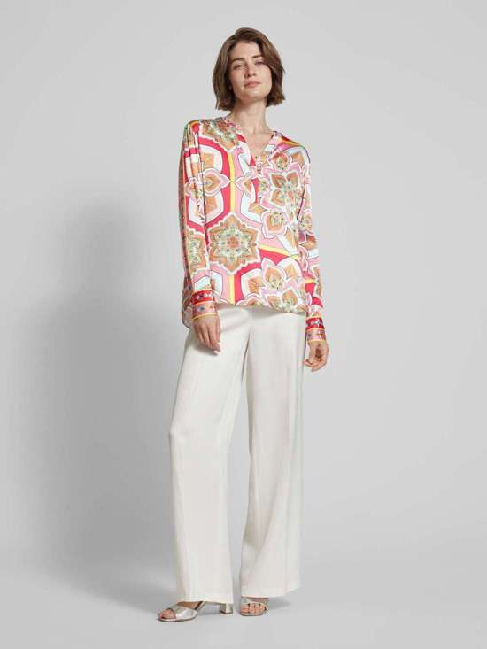 Шелковая блузка с воротником-туникой