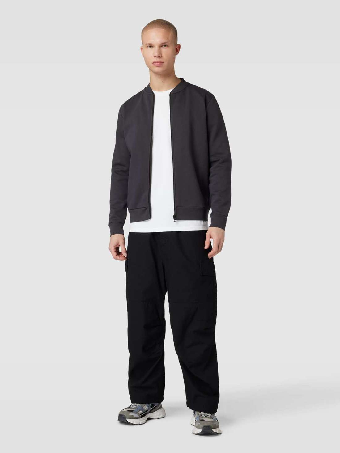 Толстовка с воротником стойкой и молнией