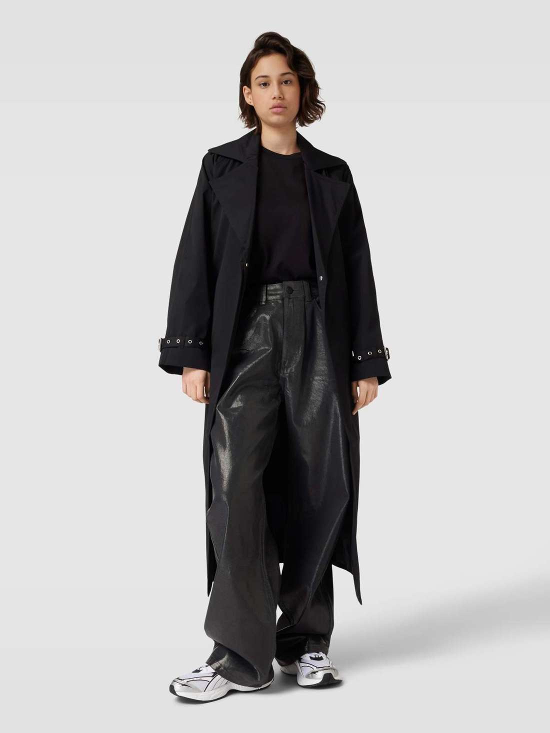 футболка с круглым вырезом