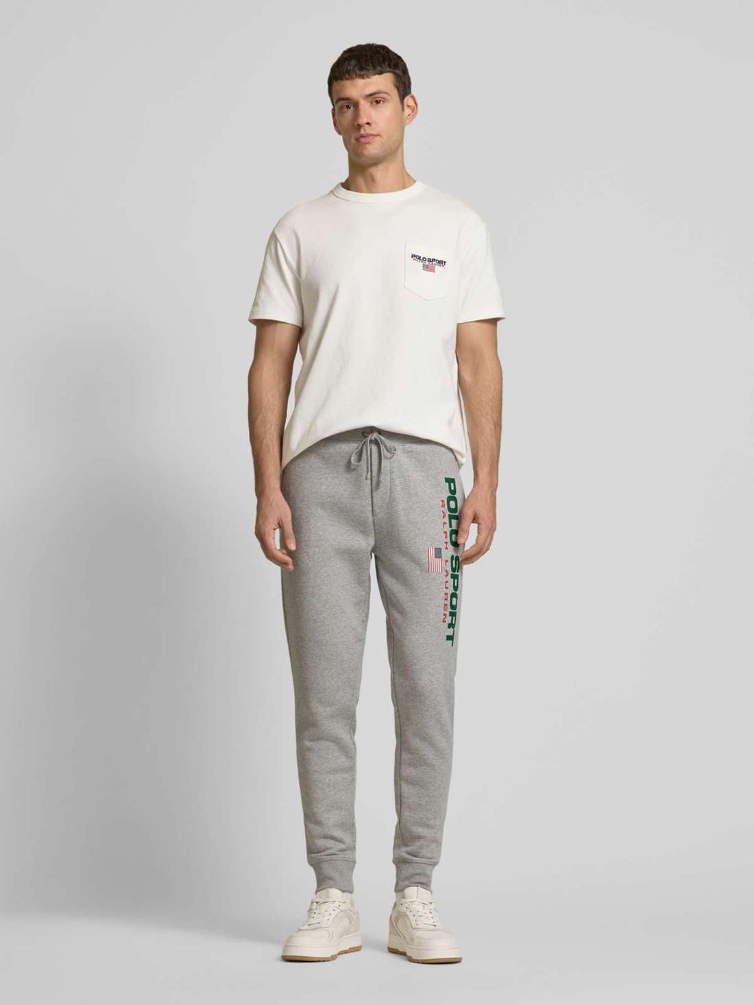 Спортивные брюки узкого кроя с принтом этикеток