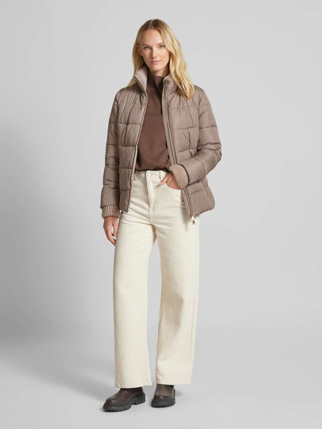 Стеганая куртка с воротником стойкой