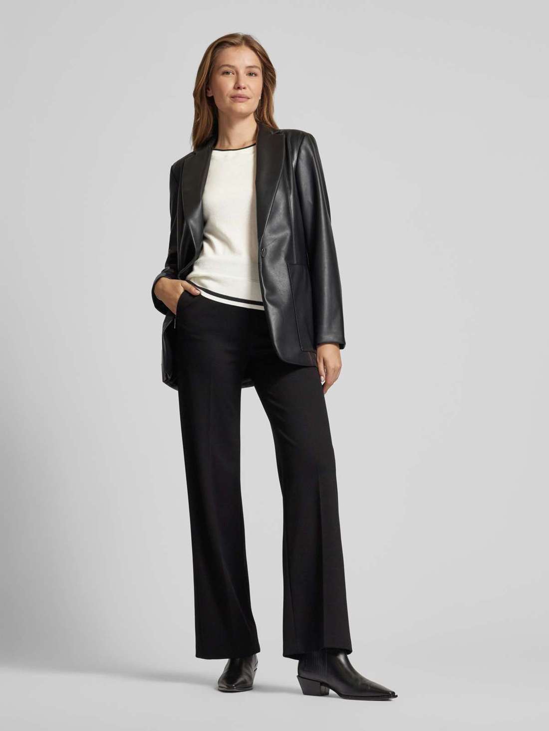 Вязаный свитер с контрастными полосками