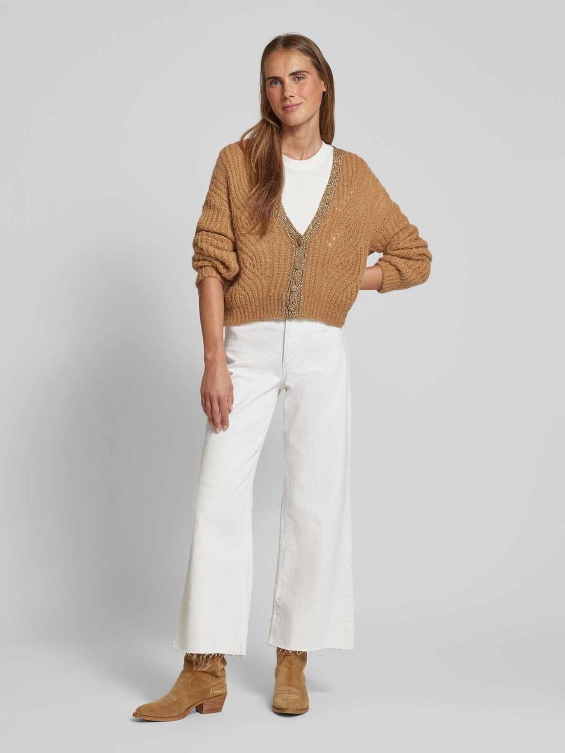 кардиган с V-образным вырезом