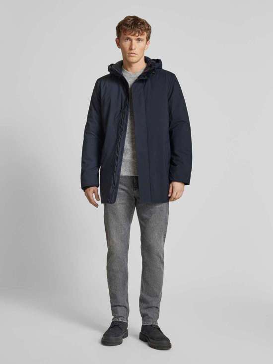 Куртка с капюшоном