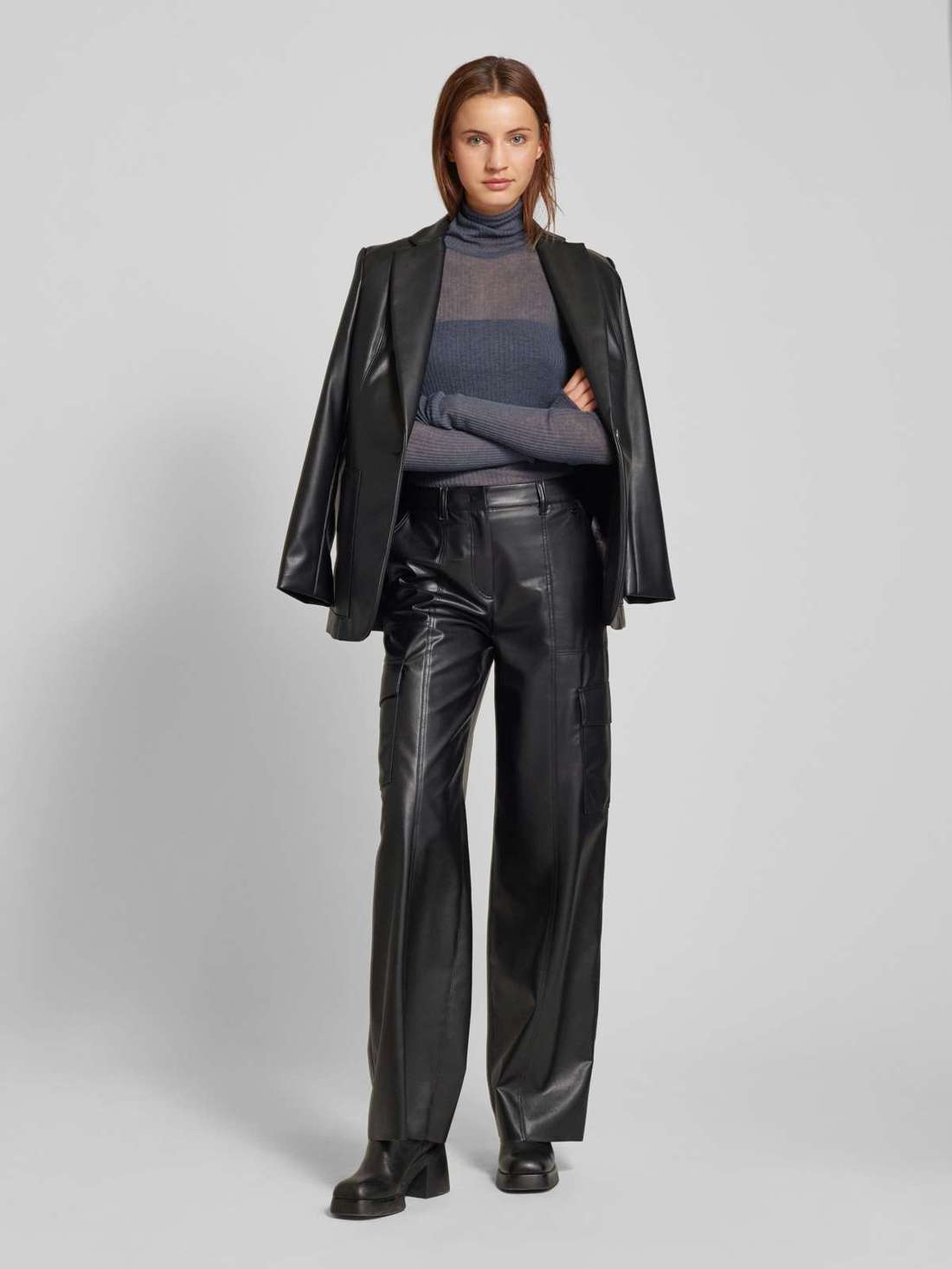 Вязаный свитер с высоким воротником MAGLIA ESSENTIAL