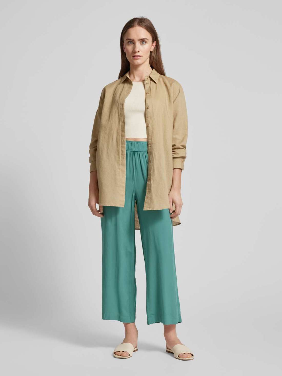 Брюки стандартного кроя укороченного кроя