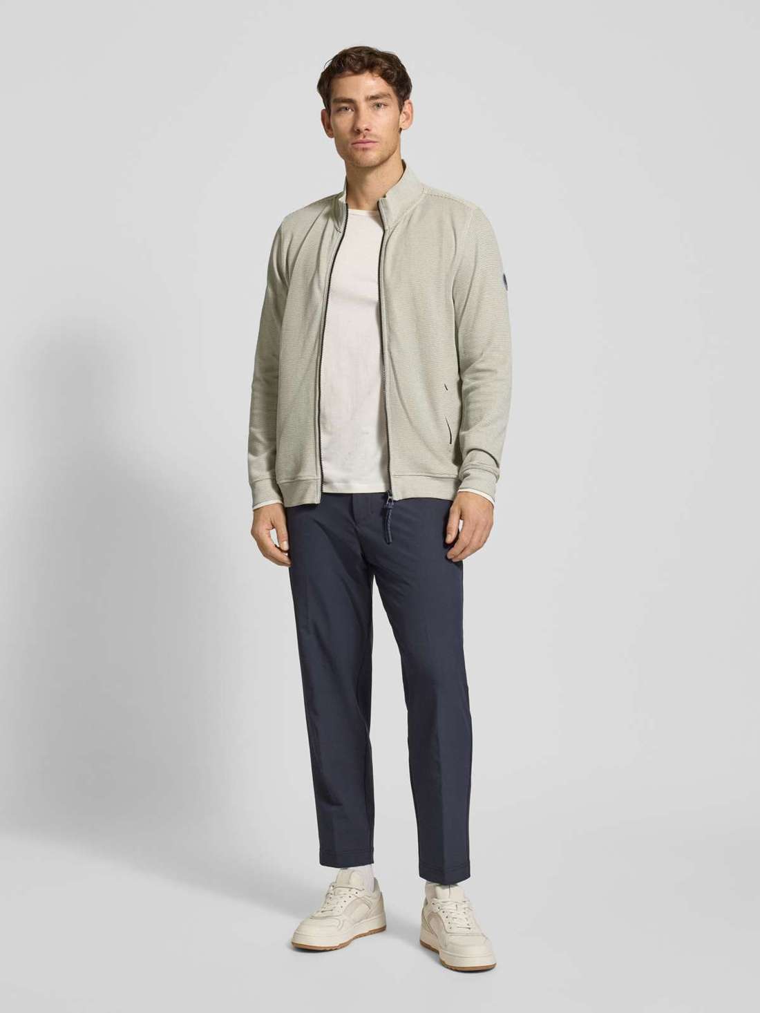 Толстовка с нашивкой-лейблом SELANIK