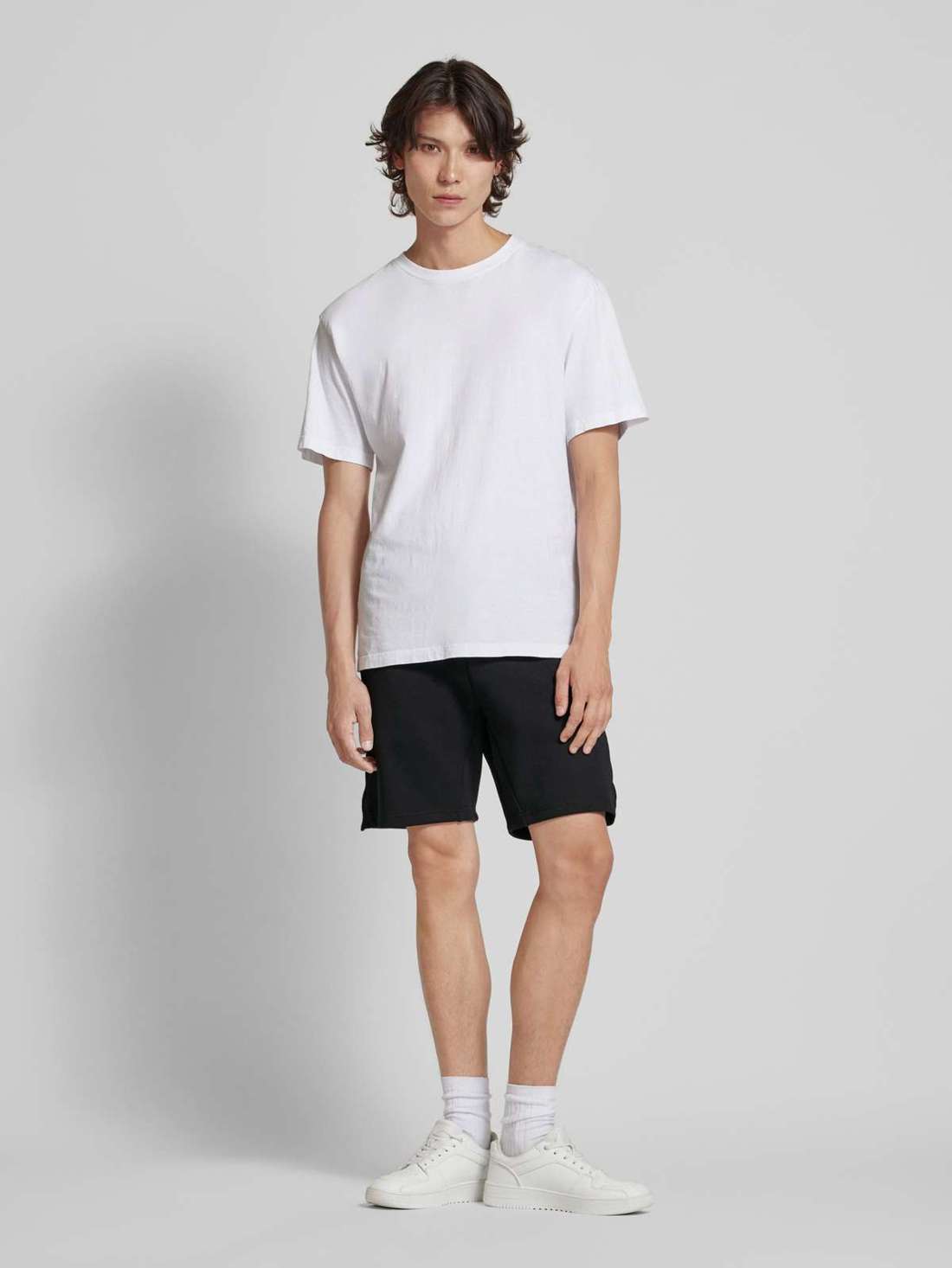 Толстовки стандартного кроя с лейблом