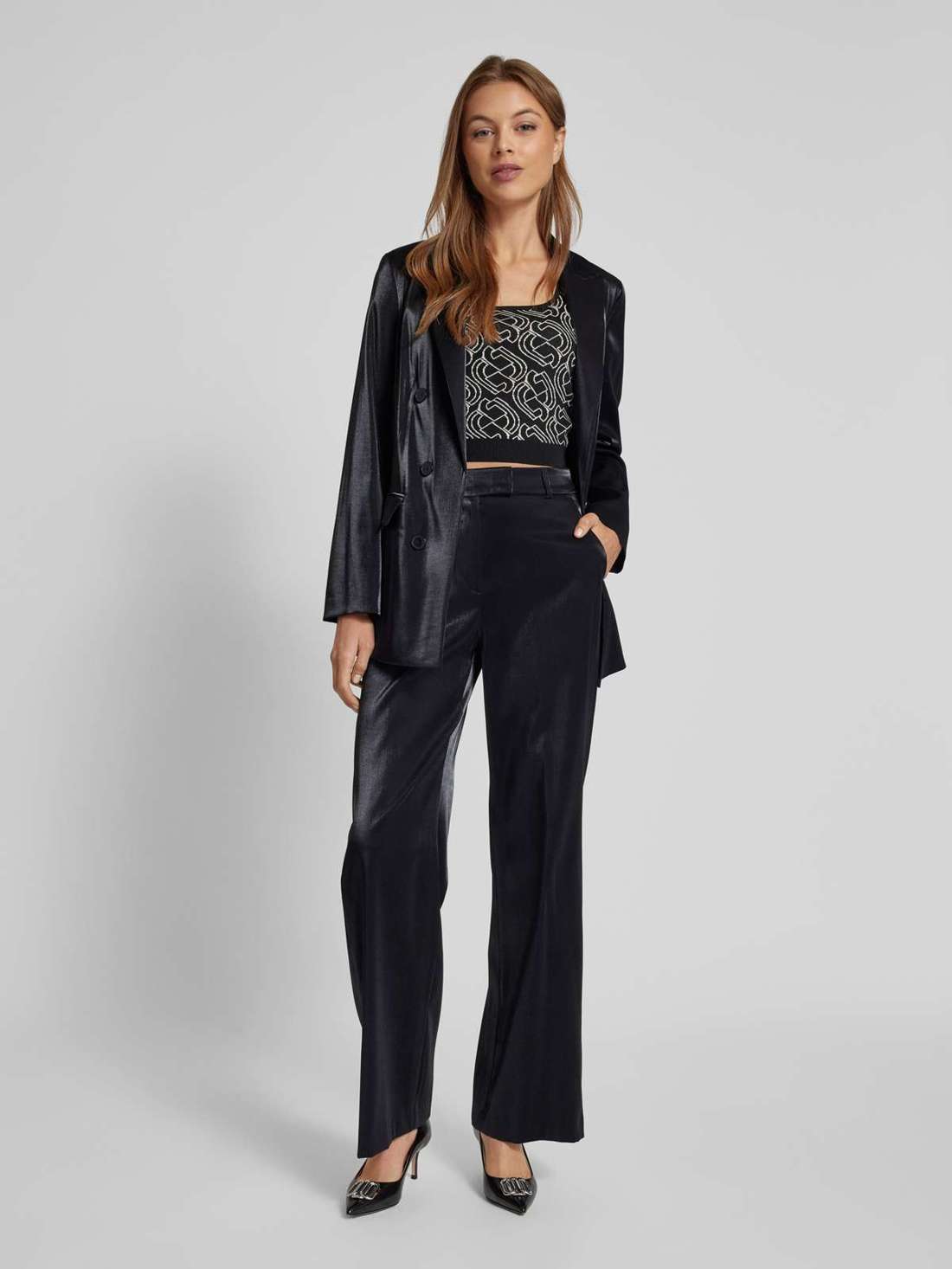 Широкие брюки с петлями для ремня