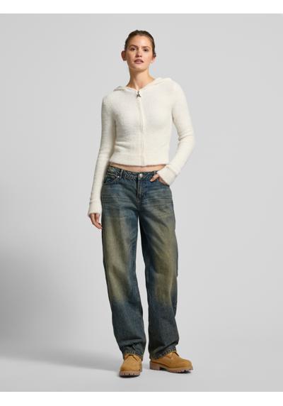 Джинсы с пятью карманами