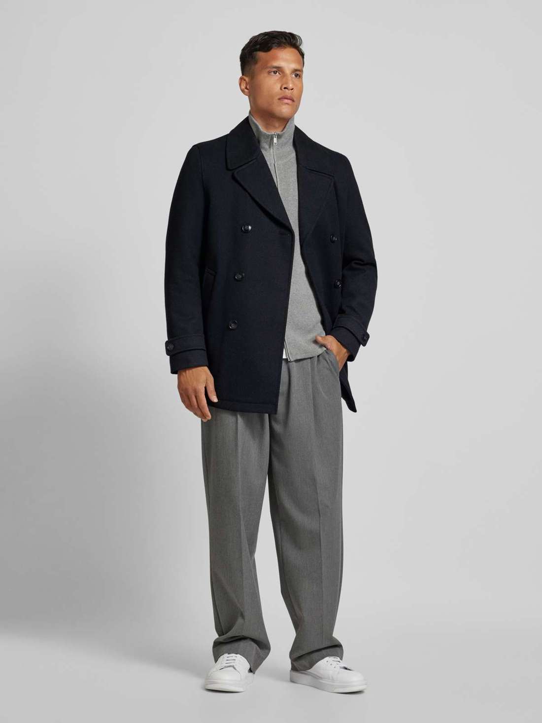 Пальто с воротником с лацканами