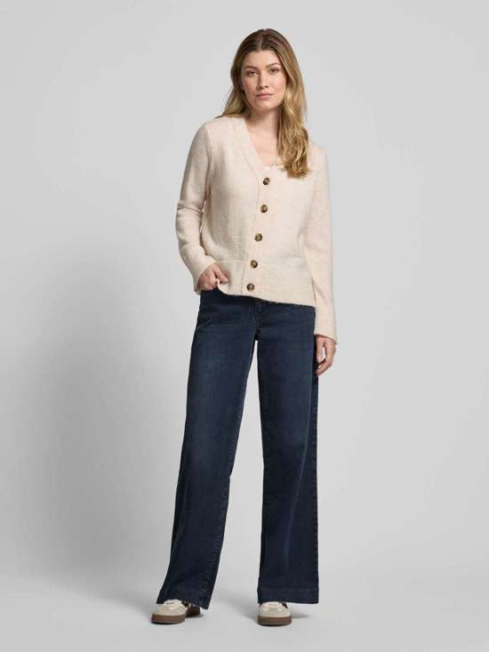 Широкие джинсы с пятью карманами