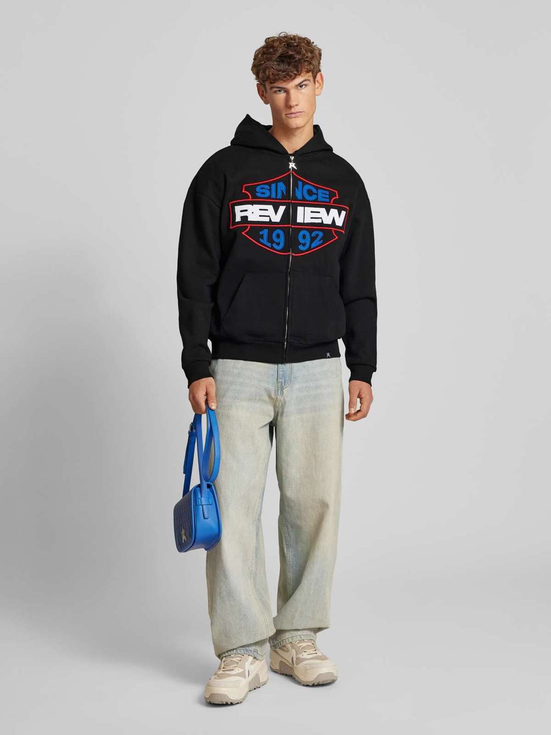 Толстовка с капюшоном