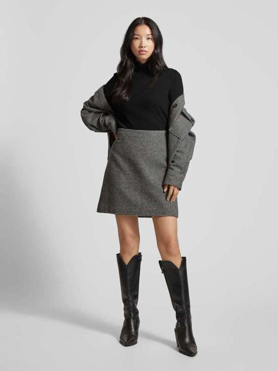 Вязаный свитер с высоким воротником Fasecta