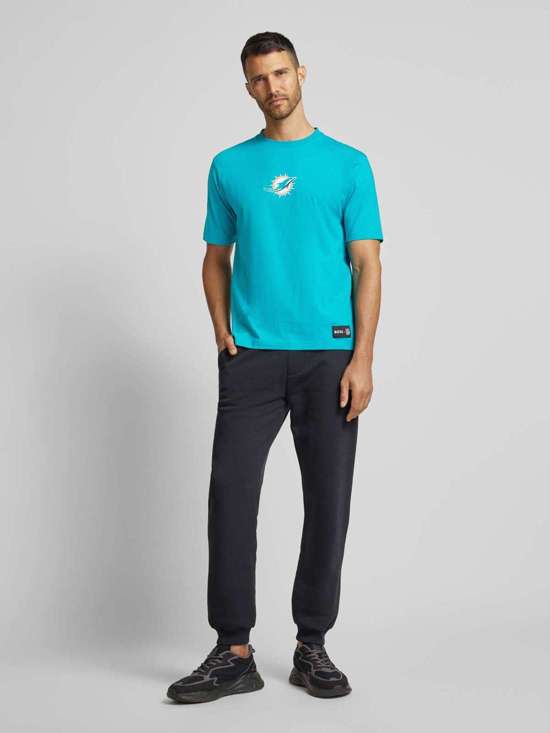 Футболка с принтом этикетки