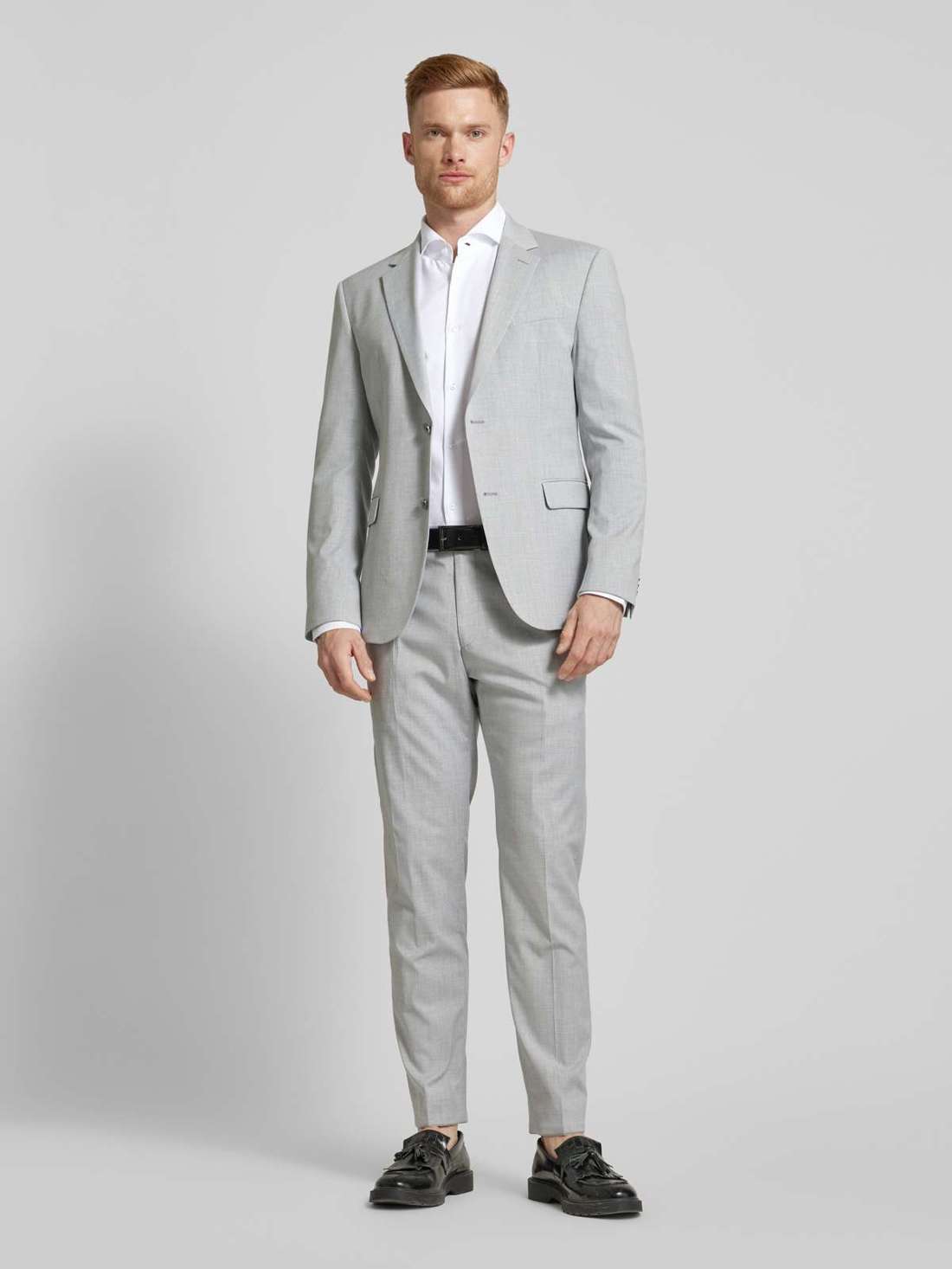 Деловая рубашка приталенного кроя со структурированным узором