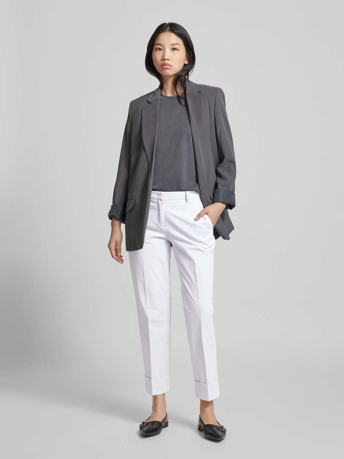 Брюки из ткани обычного кроя с заглаженными складками KRYSTAL