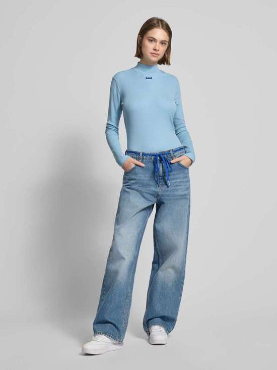 Лонгслив с ребристым воротником-стойкой