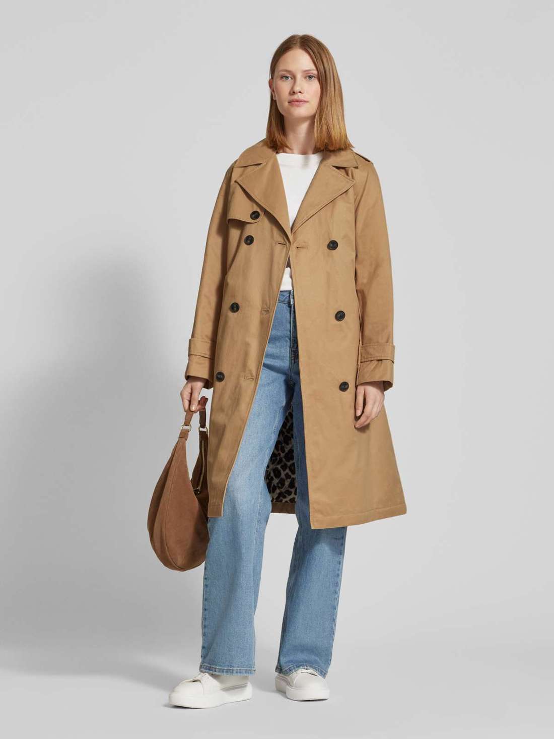 Тренч с поясом на талии