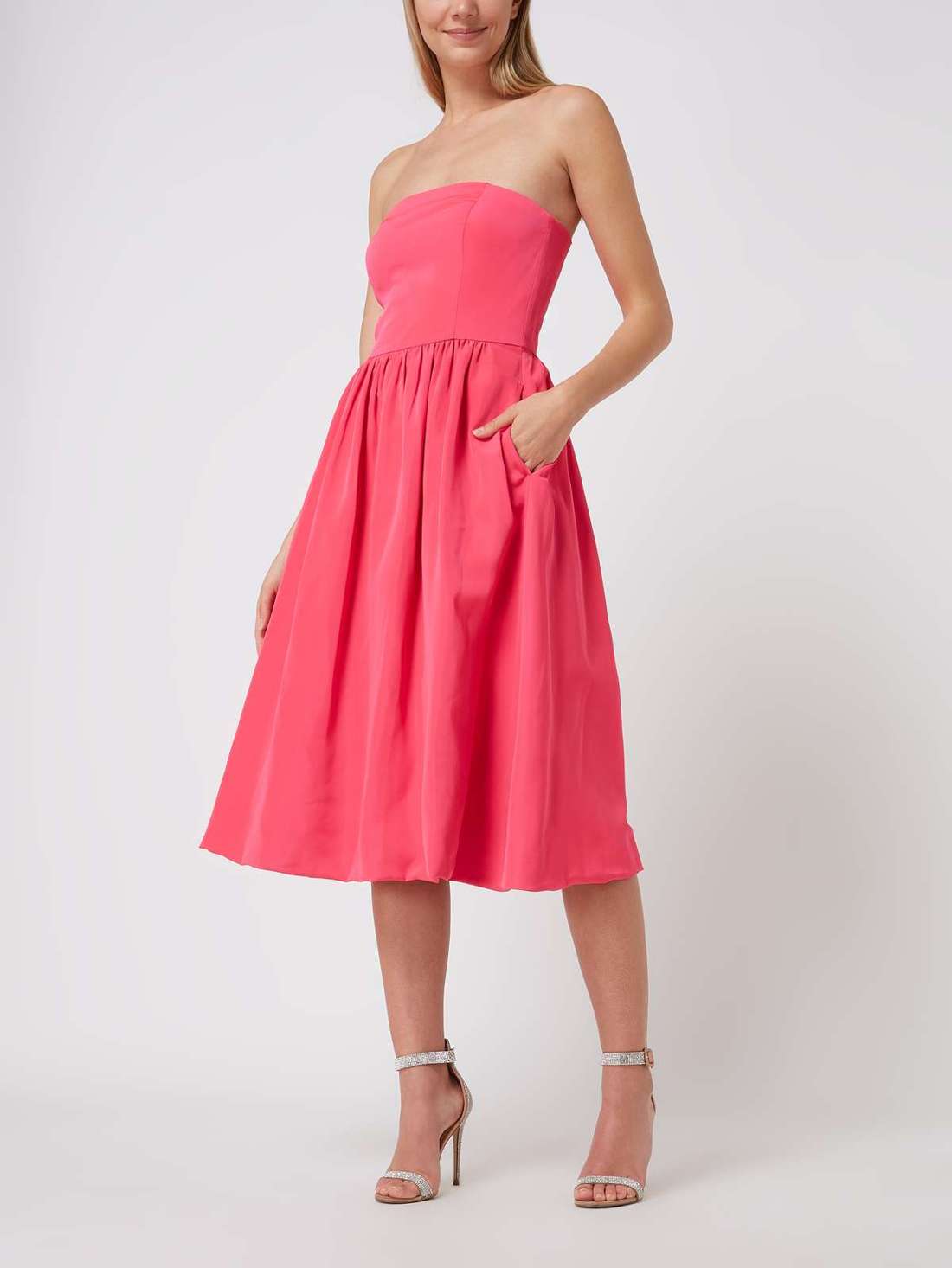 Коктейльное платье из тафты