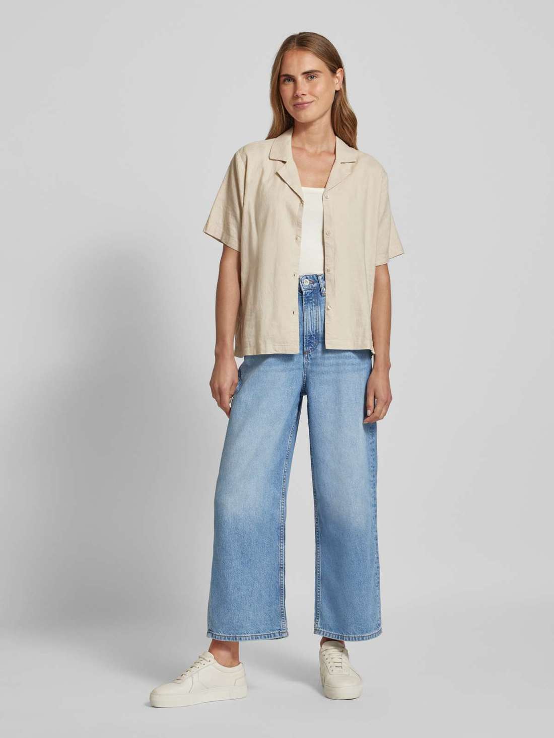 Широкие джинсы с пятью карманами