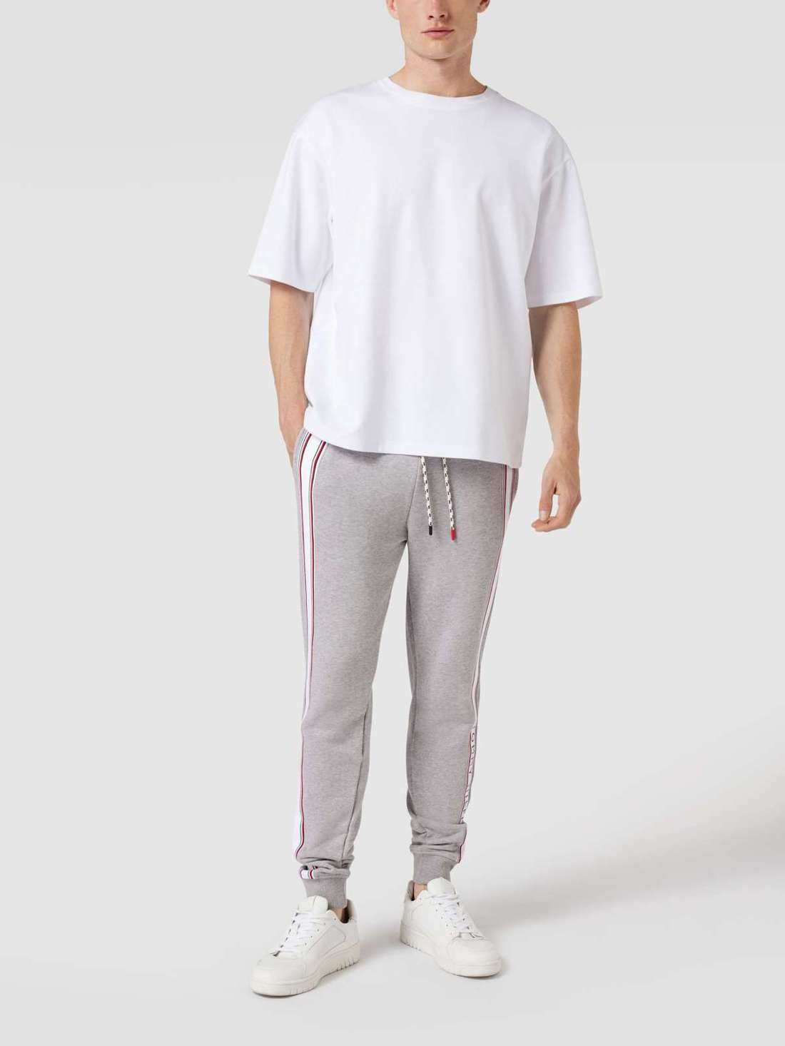 Спортивные штаны с галлоновыми полосками и кулиской