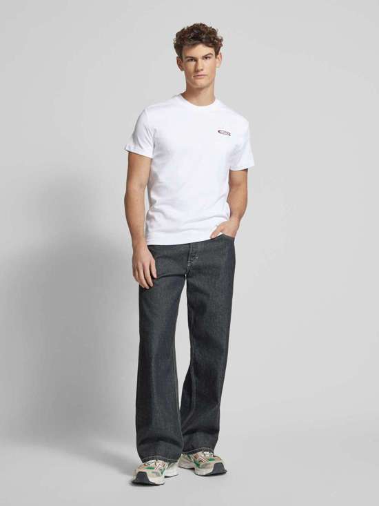 Футболка с принтом этикетки