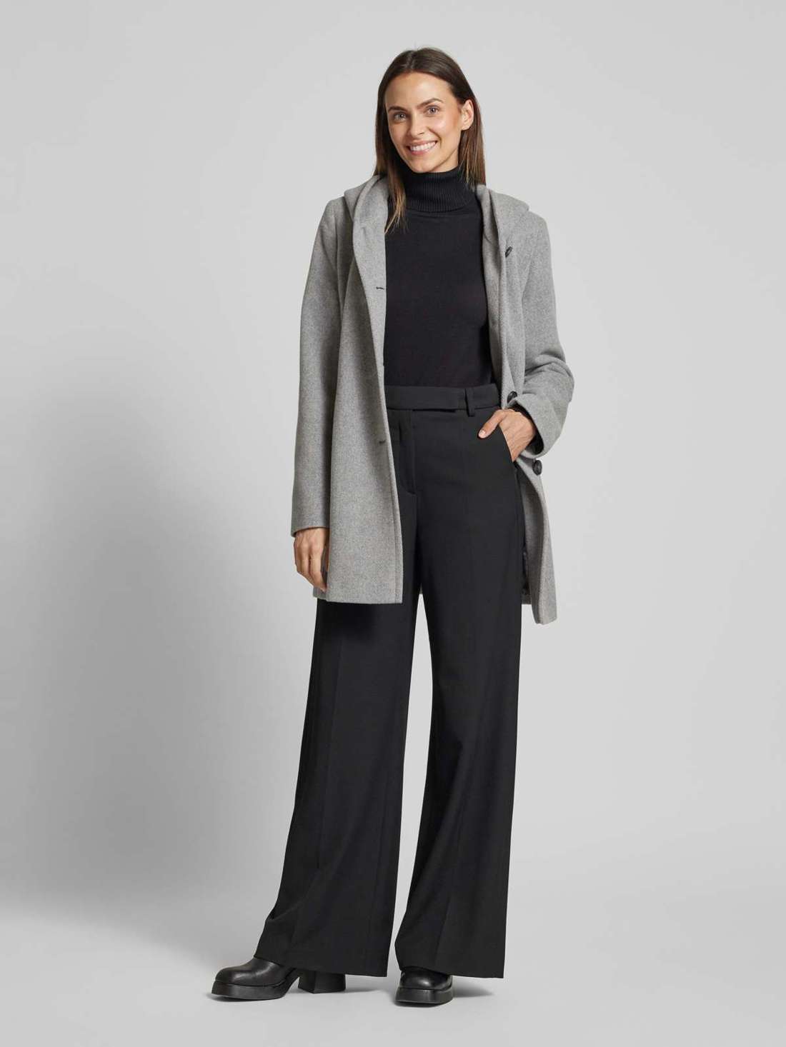 Пальто с планкой на пуговицах