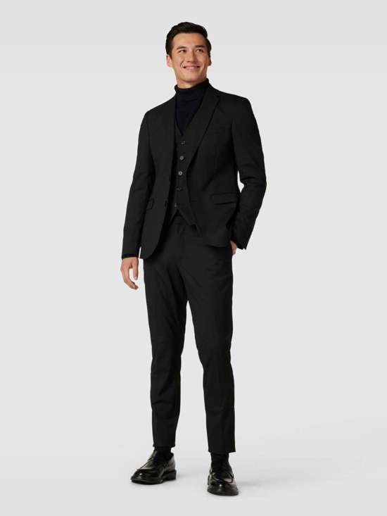 Костюмный жилет с планкой на пуговицах