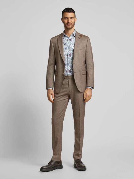 Деловая рубашка классического кроя с планкой на пуговицах