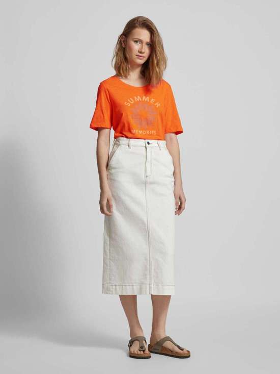 Футболка с эффектным принтом