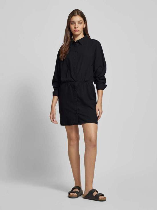 Платье-рубашка с планкой на пуговицах