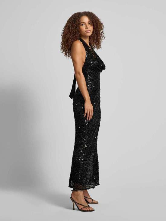 Вечернее платье с отделкой пайетками Rio