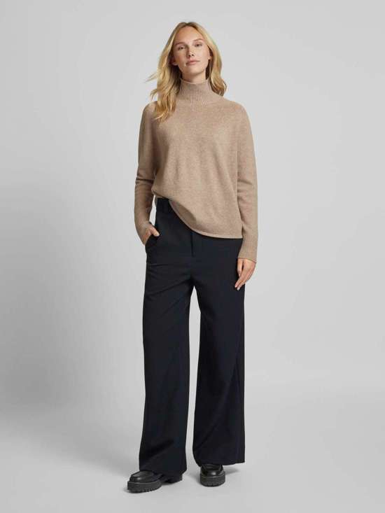 Вязаный свитер с высоким воротником LYZA