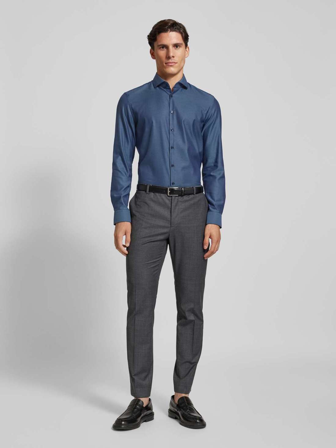 Деловая рубашка приталенного кроя премиум-качества