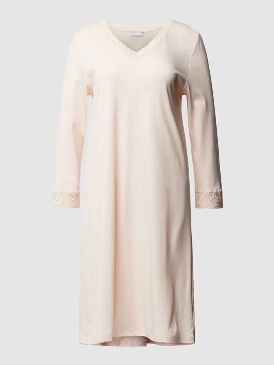 Ночная рубашка с кружевной отделкой