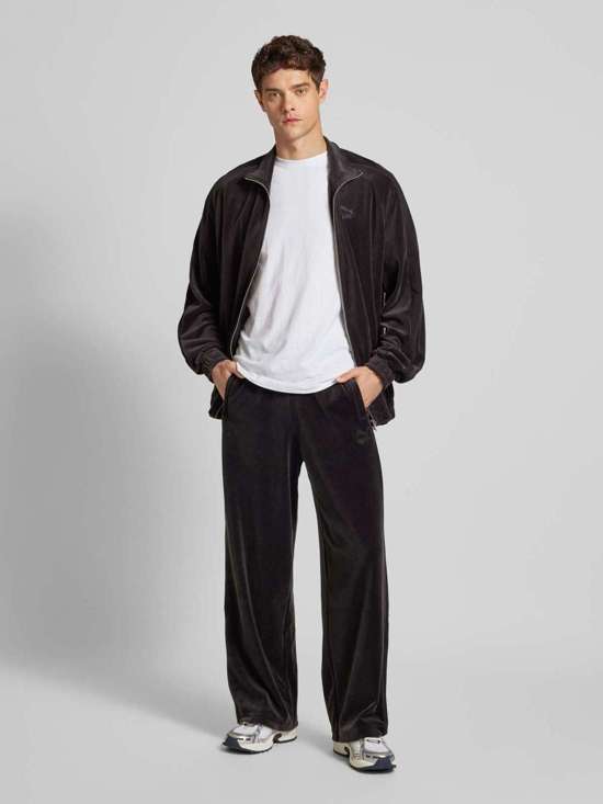 Толстовка оверсайз с воротником стойкой